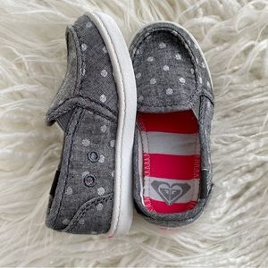 Roxy Toddler Girls Lido III Grey and Silver Polka Dot Slip-On Shoes Size 6